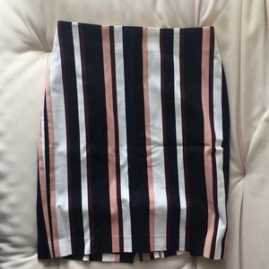 Ann Taylor NEW w/o tags Pencil Skirt (PETITE)